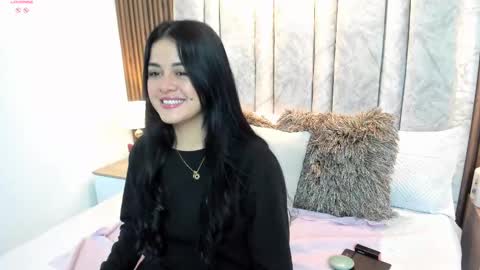 Snapshot of tifany__ross chatting on February 13, 3:07 am Tiff3 online show from February 13, 3:07 am