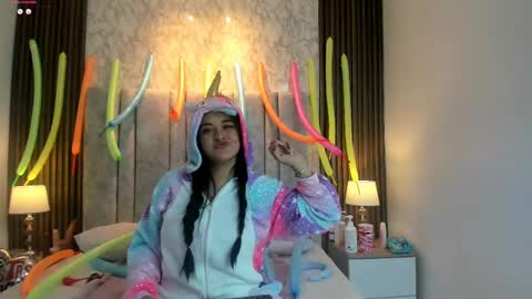 Snapshot of tifany__ross chatting on February 15, 6:33 am Tiff3 online show from February 15, 6:33 am