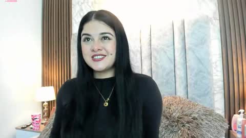 Snapshot of tifany__ross chatting on February 16, 3:04 am Tiff3 online show from February 16, 3:04 am