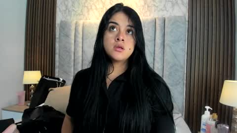 Snapshot of tifany__ross chatting on September 18, 8:44 pm Tiff3 online show from September 18, 8:44 pm