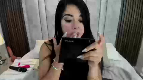 Snapshot of tifany__ross chatting on September 23, 8:56 pm Tiff3 online show from September 23, 8:56 pm