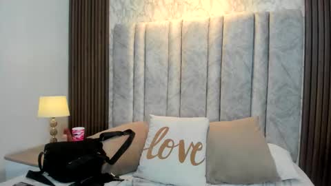 Snapshot of tifany__ross chatting on September 27, 9:31 pm Tiff3 online show from September 27, 9:31 pm