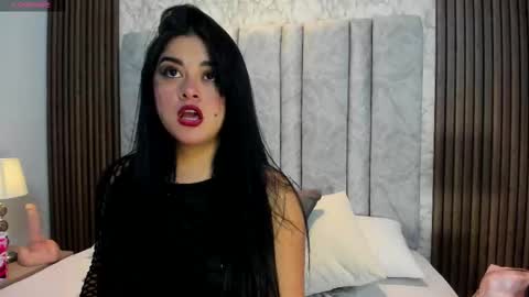 Snapshot of tifany__ross chatting on November 3, 8:10 pm Tiff3 online show from November 3, 8:10 pm