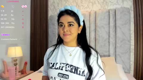 Snapshot of tifany__ross chatting on November 4, 8:52 pm Tiff3 online show from November 4, 8:52 pm