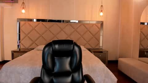 Tiffanny Sins online show from February 28, 6:53 pm