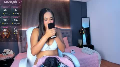 Snapshot of tiffany__charm_ chatting on November 18, 3:34 am tiffany__charm_ online show from November 18, 3:34 am