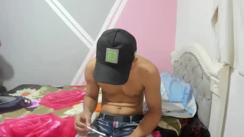 tiffany_and_leunam online show from February 6, 2:22 am