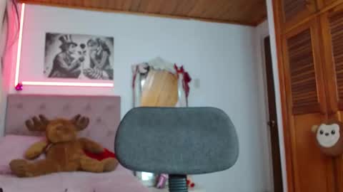 Tifanny online show from October 6, 2:25 pm