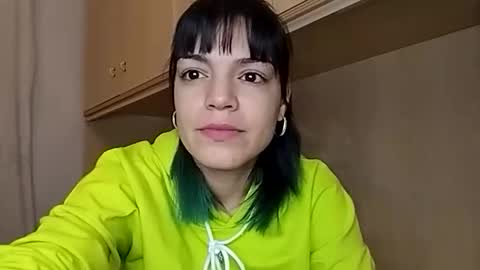 Snapshot of tiffany_chloe chatting on February 28, 9:32 am Tiffany online show from February 28, 9:32 am