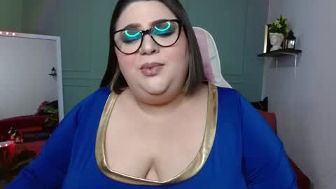 Snapshot of tiffany_laurens chatting on December 15, 5:13 am dont forget ask for custom vids online show from December 15, 5:13 am