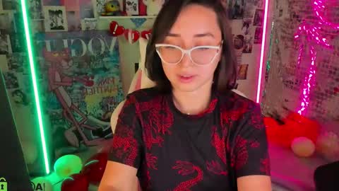 tiffany_robinson online show from February 14, 8:33 am