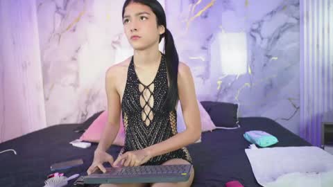 Snapshot of tiffany_yi chatting on June 1, 1:24 pm tiffany_yi online show from June 1, 1:24 pm