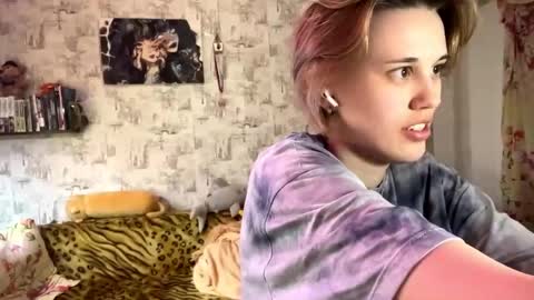 Tiffany online show from April 12, 2:00 pm