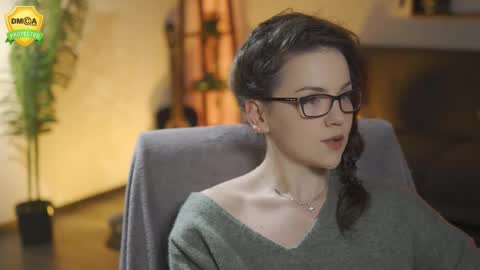 tiffanyriox online show from February 3, 12:42 am