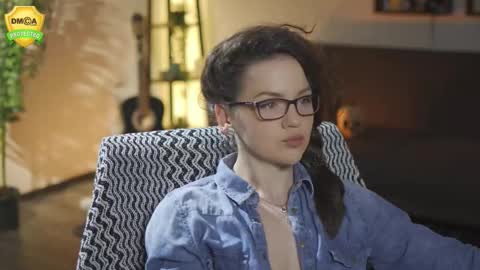 tiffanyriox online show from March 27, 12:49 am