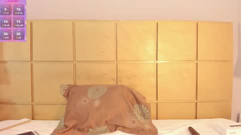 tiffanyruiz1_ online show from October 15, 10:48 am