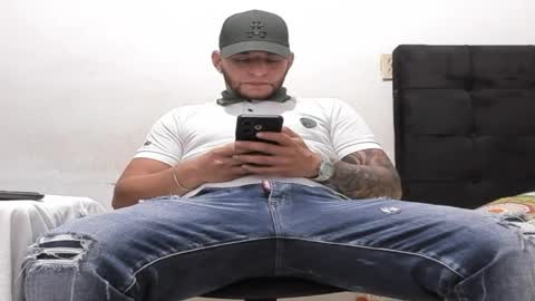 tiger_job online show from April 4, 5:06 am