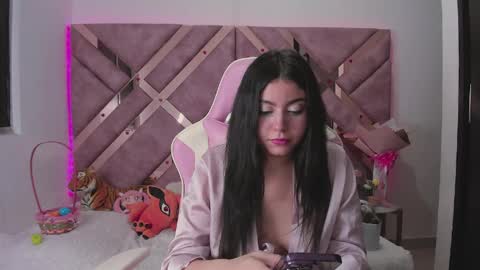 Ana online show from April 3, 9:13 pm