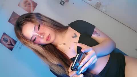 Snapshot of tight_elliana chatting on April 29, 5:41 pm tight_elliana online show from April 29, 5:41 pm