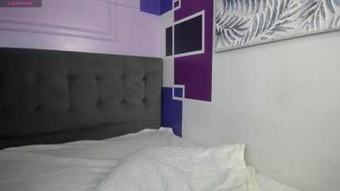 Snapshot of tiiny_emilly chatting on November 9, 12:58 pm tiiny emilly online show from November 9, 12:58 pm