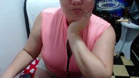 Snapshot of tila_nastyy chatting on June 18, 1:39 am Tila online show from June 18, 1:39 am