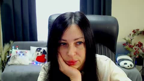 Luisa online show from June 2, 8:16 am