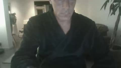 Snapshot of times20 chatting on September 20, 4:35 am times20 online show from September 20, 4:35 am