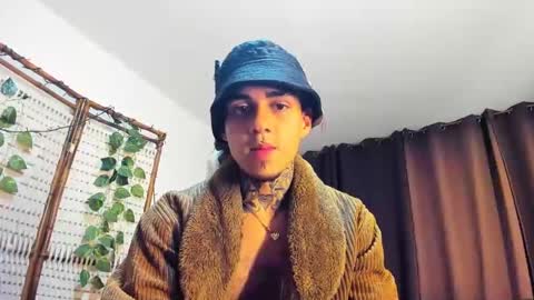 Snapshot of timewith_sebas chatting on January 27, 2:31 am salem online show from January 27, 2:31 am