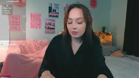 Mia online show from January 6, 7:39 pm