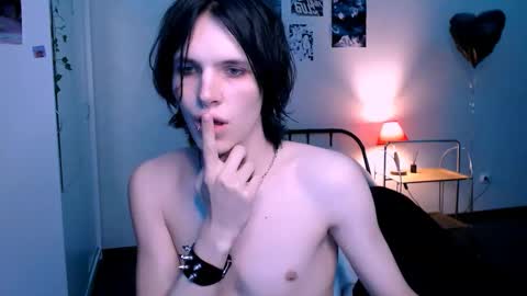 Snapshot of timi_moon chatting on September 28, 10:53 am timi_moon online show from September 28, 10:53 am