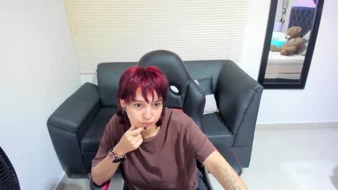 Snapshot of timoti_soft chatting on February 24, 9:24 pm Timoti online show from February 24, 9:24 pm