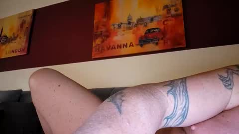 Snapshot of timschmidt112021 chatting on January 16, 2:04 am timschmidt112021 online show from January 16, 2:04 am