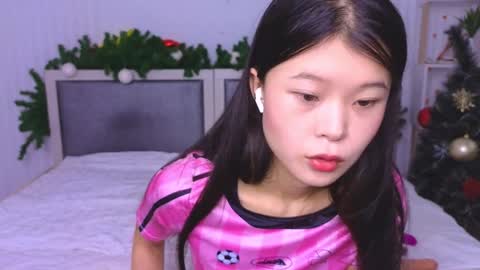 tina__kim online show from December 21, 4:52 am