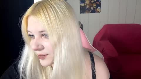 Tina  online show from April 7, 6:36 am