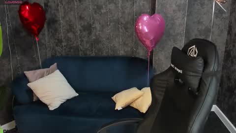 Stella online show from February 12, 9:26 am