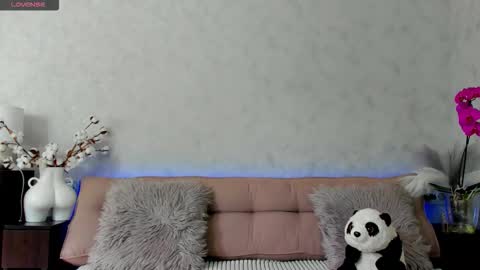 Tina online show from March 30, 11:55 am