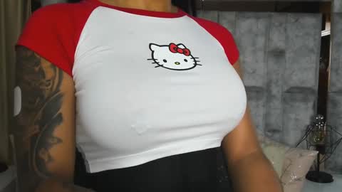 Snapshot of tina_noa chatting on September 17, 11:45 am Tina noa online show from September 17, 11:45 am