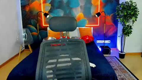 Snapshot of tina_xx_tina chatting on February 25, 1:48 am Kristina online show from February 25, 1:48 am