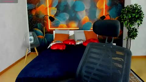 Snapshot of tina_xx_tina chatting on February 27, 1:38 am Kristina online show from February 27, 1:38 am