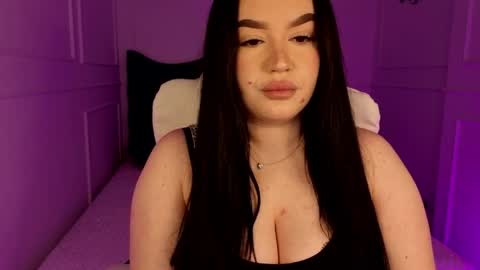 hi im curvy babyface girlie Tina online show from April 4, 7:06 am