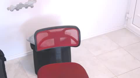 Snapshot of tinakay1 chatting on February 28, 12:52 pm tinakay1 online show from February 28, 12:52 pm