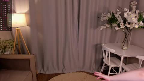 Snapshot of tinastevenson chatting on October 16, 10:11 pm Annie online show from October 16, 10:11 pm