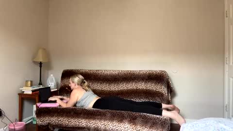 tinatinatina1738 online show from October 3, 6:38 pm