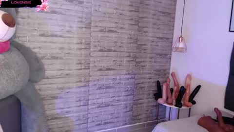 Tinna Goddess online show from November 29, 12:08 pm