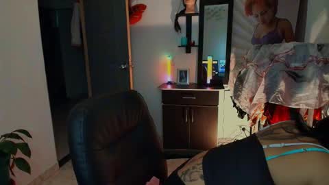 I AM BELLA  ----------- follow my  IG  TINNS 69 online show from February 23, 11:46 pm