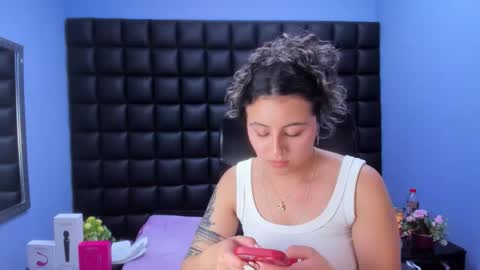 Snapshot of tiny_love_ chatting on February 9, 2:48 am tiny online show from February 9, 2:48 am