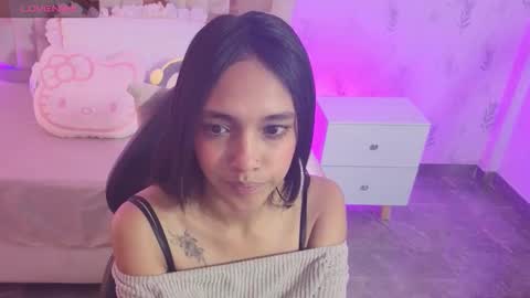 tiny_tay online show from March 23, 11:47 am