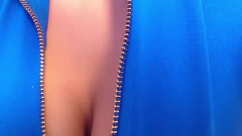 Snapshot of tiny_whore18 chatting on October 21, 3:57 pm tiny_whore18 online show from October 21, 3:57 pm