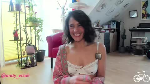 Tiny online show from May 5, 9:06 am