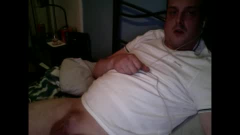 Snapshot of tinydicklad19 chatting on December 24, 9:33 pm tinydicklad19 online show from December 24, 9:33 pm
